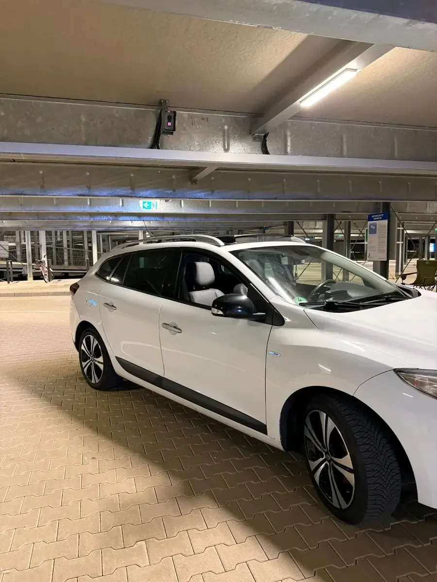 Brugt Renault Mégane III 131 HK (96 kW) 2011 Hvid Sedan