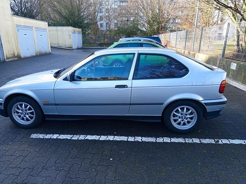 Gebraucht BMW 316 102 PS (75 kW) 1997 Grau Limousine