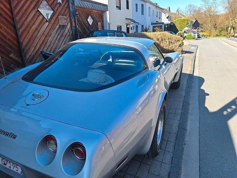 Second-hand Corvette C3 196 CP (144 kW) 1979 Argintiu Coupe