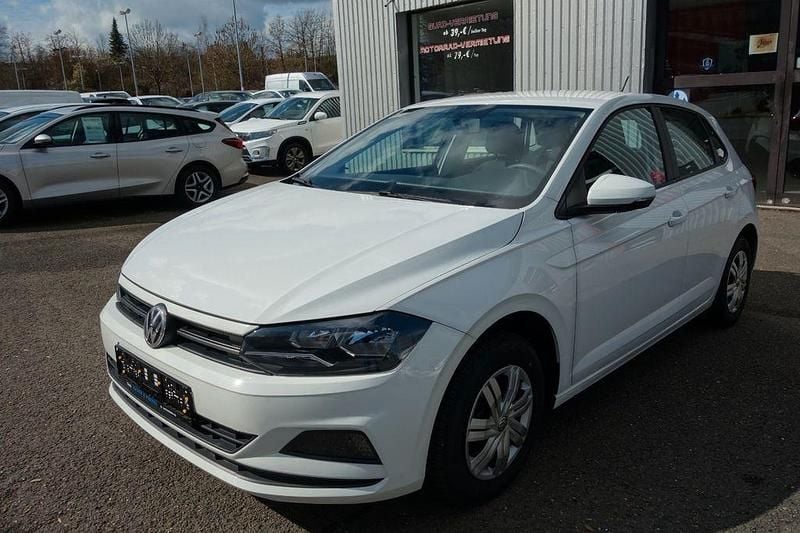 Gebraucht VW Polo Trendline 75 PS (55 kW) 2018 Weiß Kleinwagen