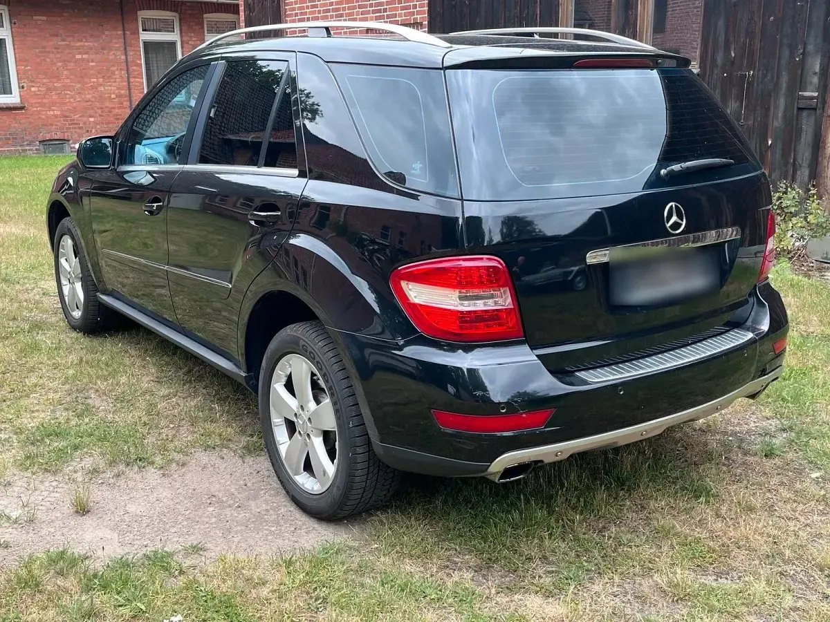 Gebraucht Mercedes ML280 190 PS (139 kW) 2009 Schwarz SUV