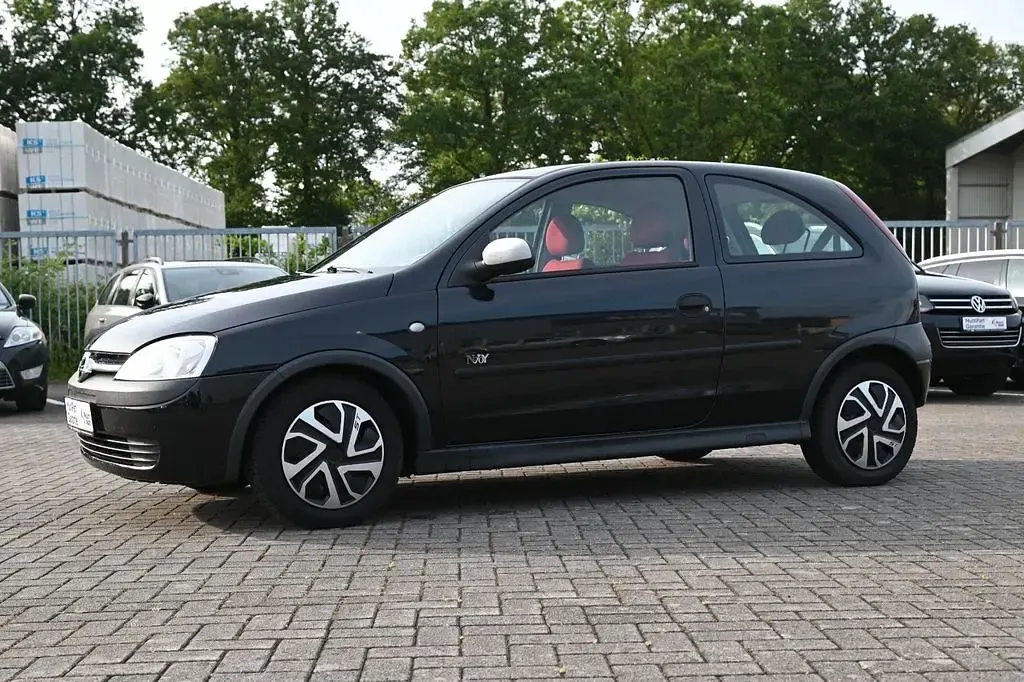 Gebraucht Opel Corsa 58 PS (42 kW) 2003 Schwarz Kleinwagen