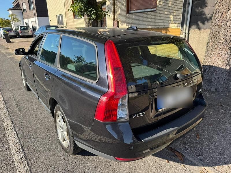 Schwarz Gebraucht 2008 Volvo V50 Kombi | 1.400 € (Guter Preis) - Bild 1/4