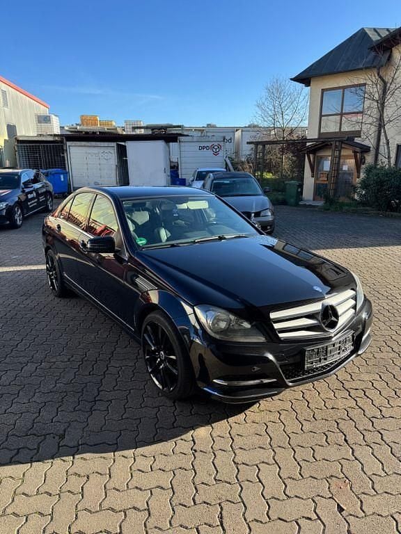 Gebraucht Mercedes C180 156 PS (114 kW) 2012 Schwarz Limousine