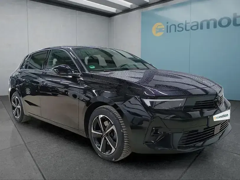 Gebraucht Opel Astra 131 PS (96 kW) 2025 Schwarz Kleinwagen