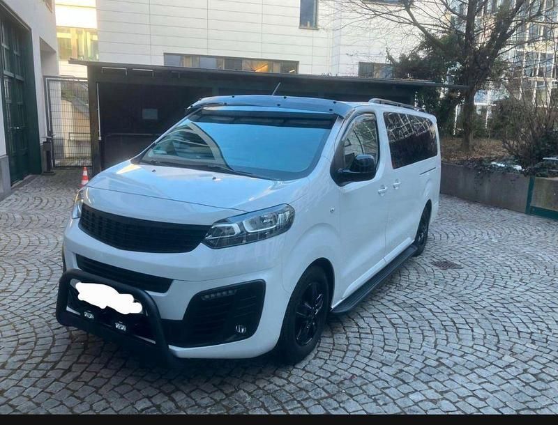 Gebraucht Opel Vivaro 120 PS (88 kW) 2022 Weiß Van / Kleinbus