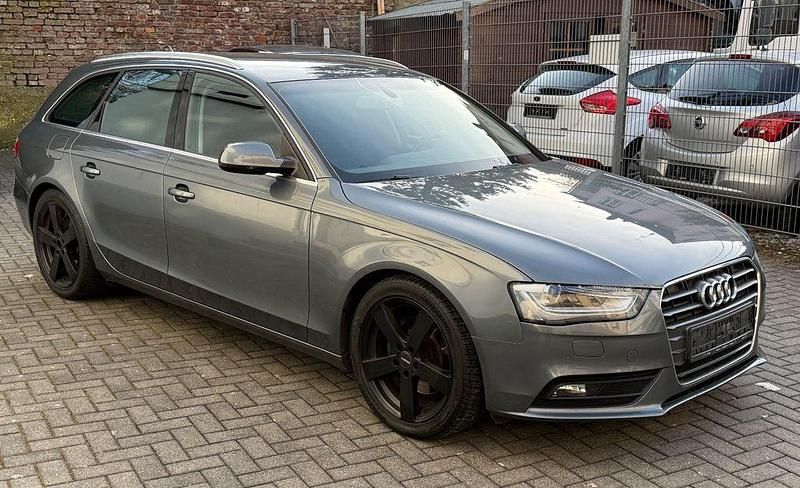 Grau Gebraucht 2012 Audi A4 Ambition Kombi | 8.900 € (Fairer Preis) - Bild 1/4