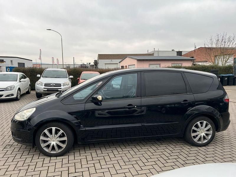 Gebraucht Ford S-MAX Titanium 131 PS (96 kW) 2007 Schwarz Van / Kleinbus