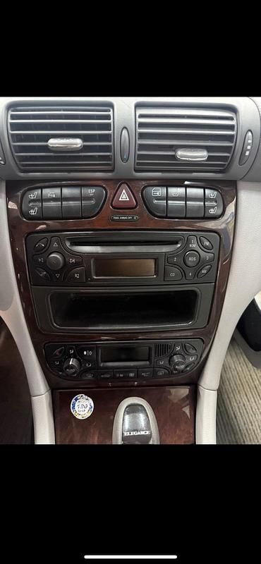 Gebraucht Mercedes C200 163 PS (119 kW) 2004 Blau Limousine