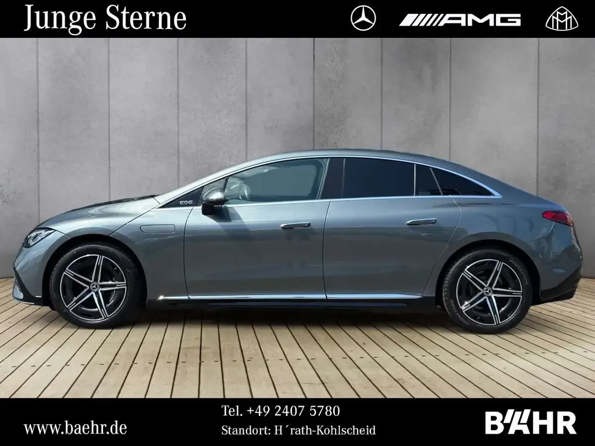 Gebraucht Mercedes EQE300 AMG 180 kW (245 PS) 2025 Lack selenitgrau Limousine