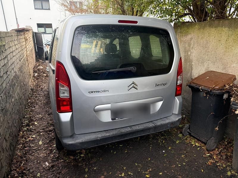 Grau Gebraucht 2009 Citroën Berlingo Van / Kleinbus | 1.500 € (Superpreis) - Bild 1/4