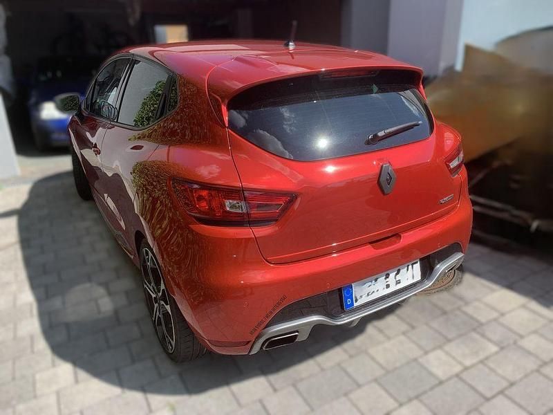 Gebraucht Renault Clio IV Trophy 220 PS (161 kW) 2016 Rot Kleinwagen