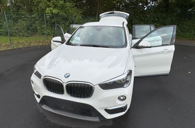 Weiß Gebraucht 2017 BMW X1 Performance SUV | 18.750 € (Superpreis) - Bild 1/4