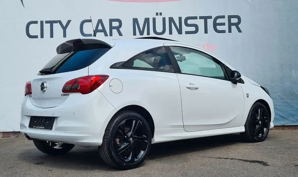 Gebraucht Opel Corsa Color Edition 116 PS (85 kW) 2015 Weiß Kleinwagen