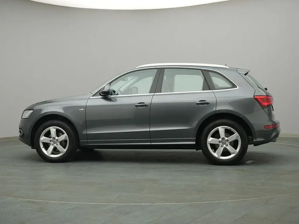 Gebraucht Audi Q5 Sport 190 PS (139 kW) 2015 Grau SUV