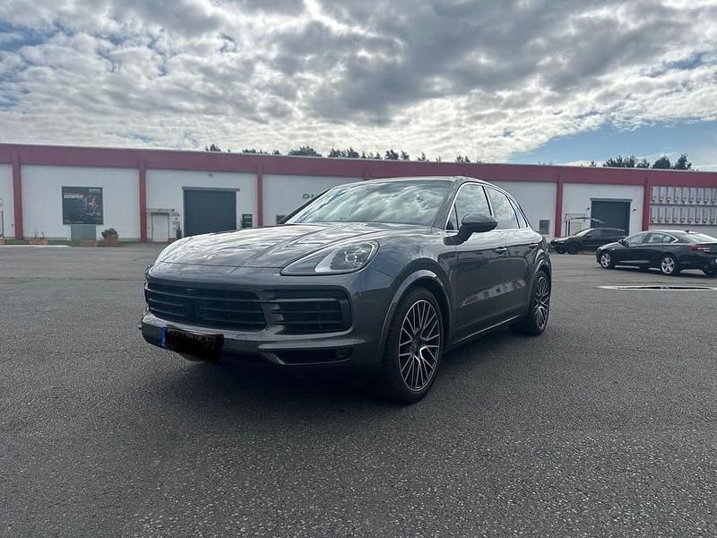 Grau Gebraucht 2019 Porsche Cayenne SUV | 44.300 € - Bild 1/4