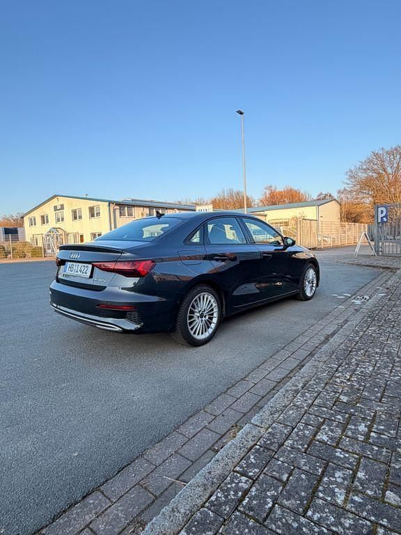 Gebraucht Audi A3 Ambiente 150 PS (110 kW) 2023 Schwarz Limousine