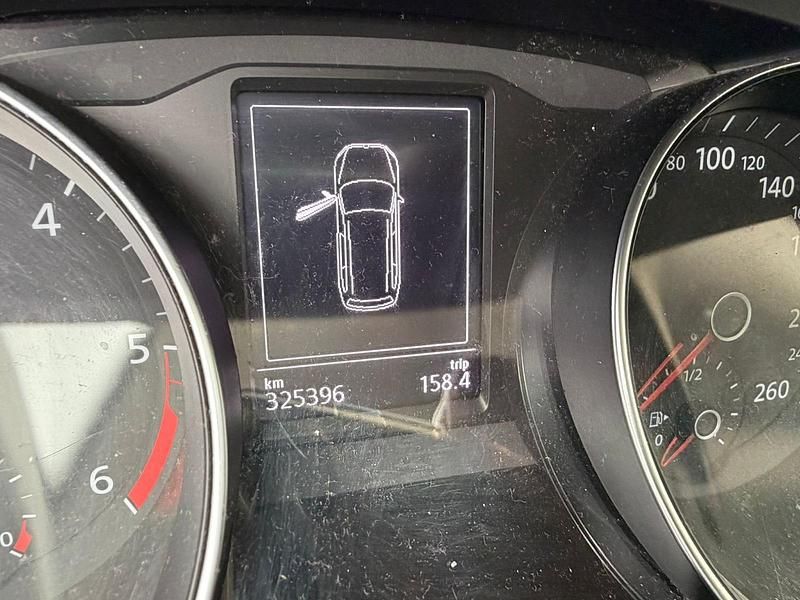 Gebraucht VW Passat 150 PS (110 kW) 2018 Weiß Kombi