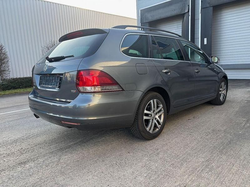 Gebraucht VW Golf VI Comfortline 122 PS (89 kW) 2010 Grau Kleinwagen