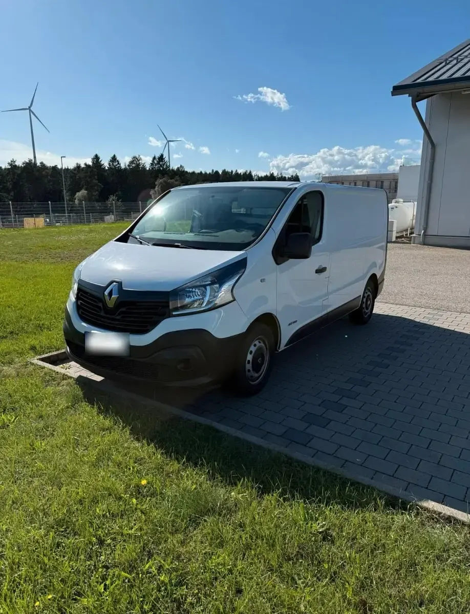 Gebraucht Renault Trafic 120 PS (88 kW) 2016 Weiß Van / Kleinbus