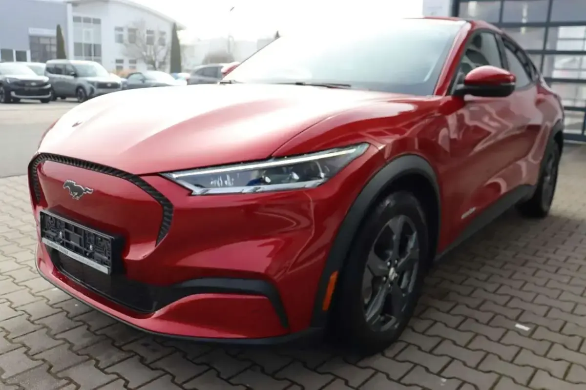 Brugt Ford Mustang Mach-E 197 kW (269 HK) 2023 Rød SUV
