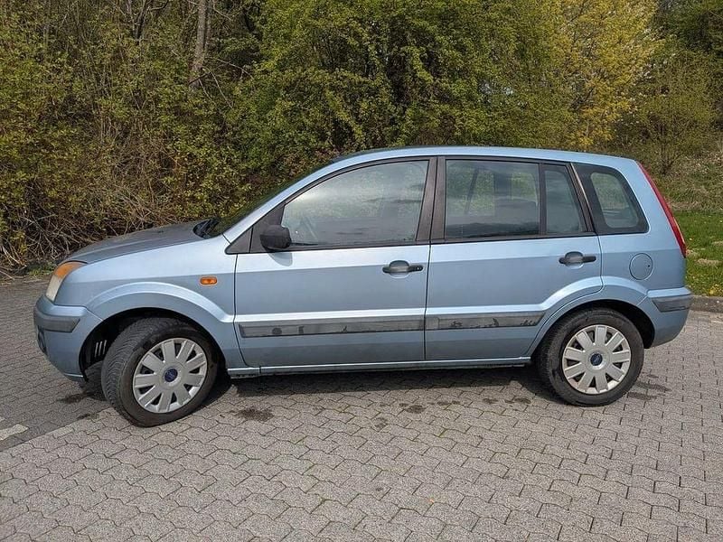 Gebraucht Ford Fusion 80 PS (58 kW) 2007 Blau Kleinwagen