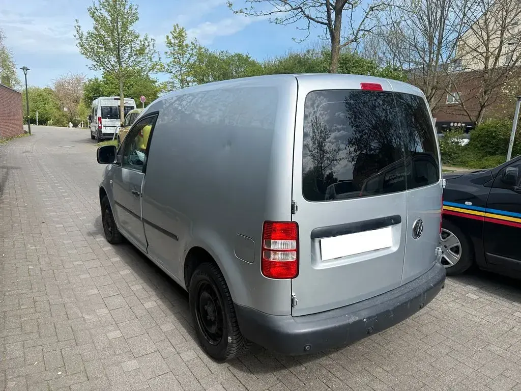 Gebraucht VW Caddy 109 PS (80 kW) 2011 Grau Van / Kleinbus