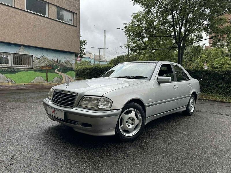 Gebraucht Mercedes C180 122 PS (89 kW) 1999 Silber Limousine