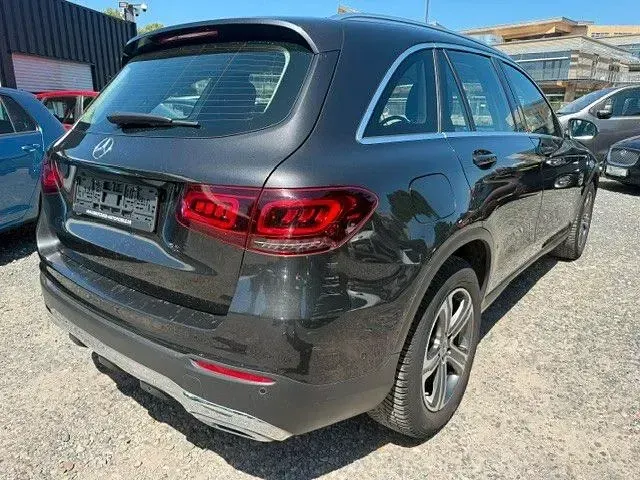 Gebraucht Mercedes GLC200 197 PS (144 kW) 2019 Grau SUV