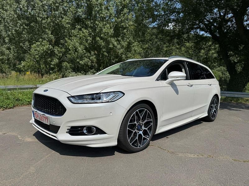 Weiß Gebraucht 2016 Ford Mondeo Titanium Kombi | 14.900 € (Fairer Preis) - Bild 1/4