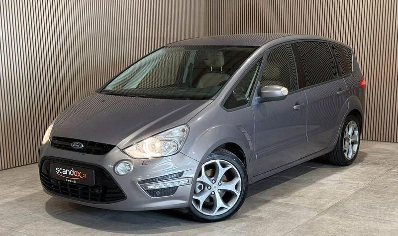 Gebraucht Ford S-MAX S 163 PS (119 kW) 2013 Braun Van / Kleinbus