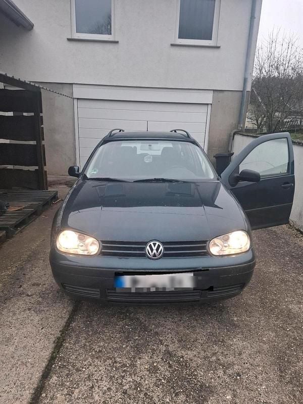 Grün Gebraucht 2001 VW Golf IV Kombi | 1.350 € (Guter Preis) - Bild 1/4