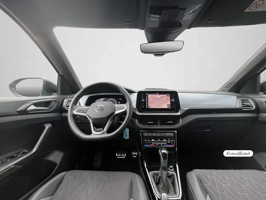 Gebraucht VW T-Cross Life 116 PS (85 kW) 2025 Pure white SUV