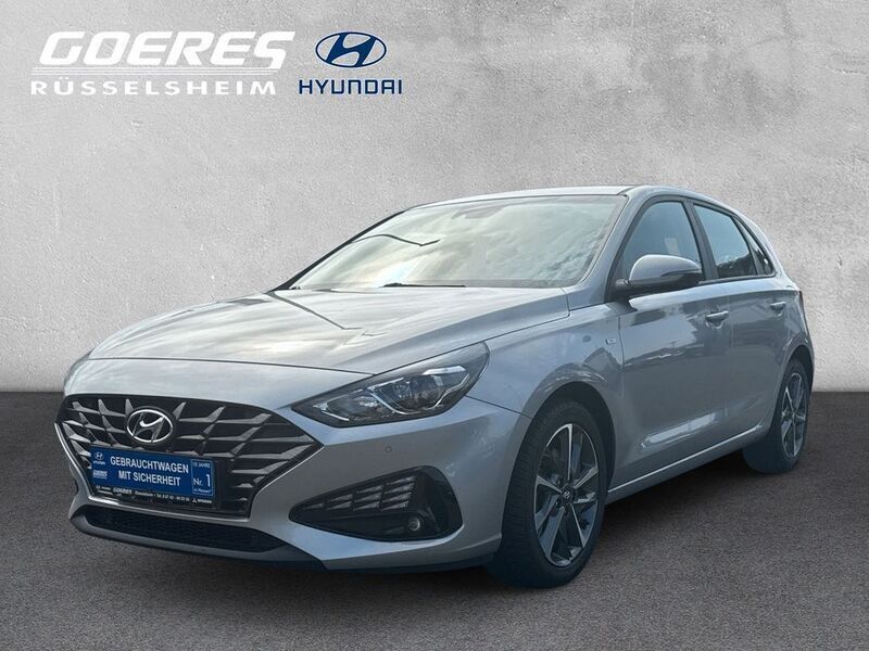 Silber Gebraucht 2022 Hyundai i30 Trend Limousine | 17.640 € (Fairer Preis) - Bild 1/4