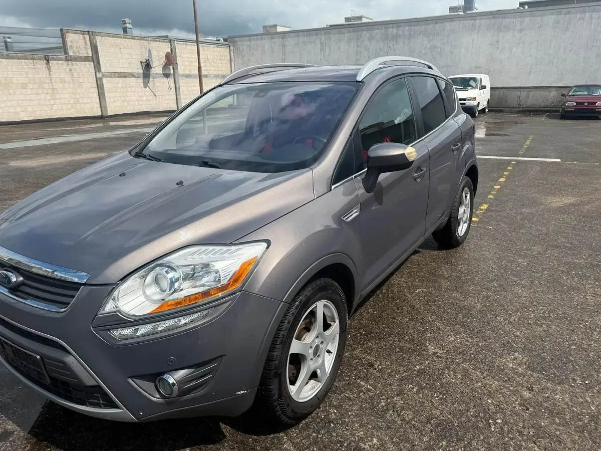 Gebraucht Ford Kuga 140 PS (102 kW) 2012 Braun SUV