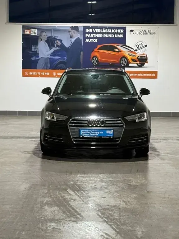 Gebraucht Audi A4 Sport 150 PS (110 kW) 2018 Mythosschwarz metallic Kombi
