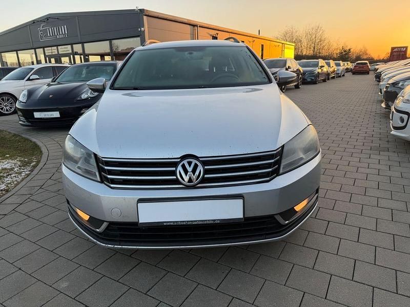 Gebraucht VW Passat Trendline 140 PS (102 kW) 2011 Silber Kombi