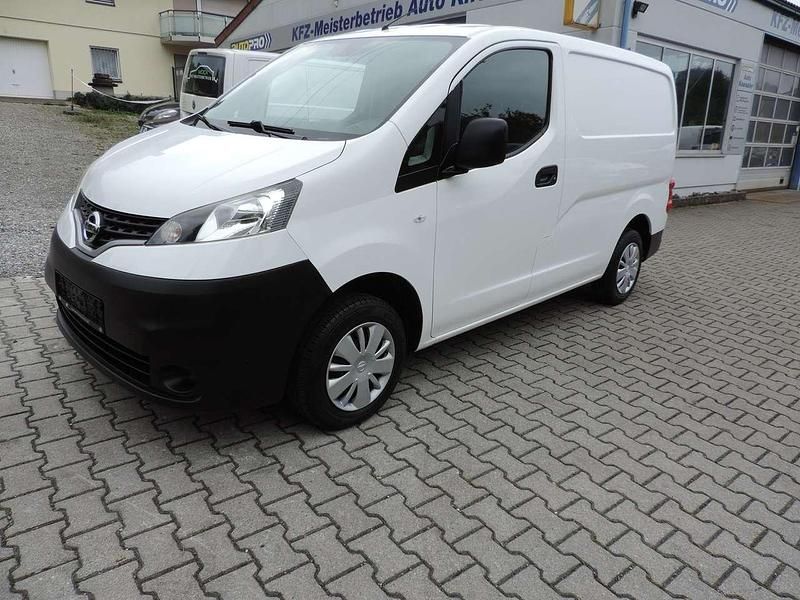 Weiß Gebraucht 2018 Nissan NV200 Comfort Van | 12.980 € - Bild 1/4