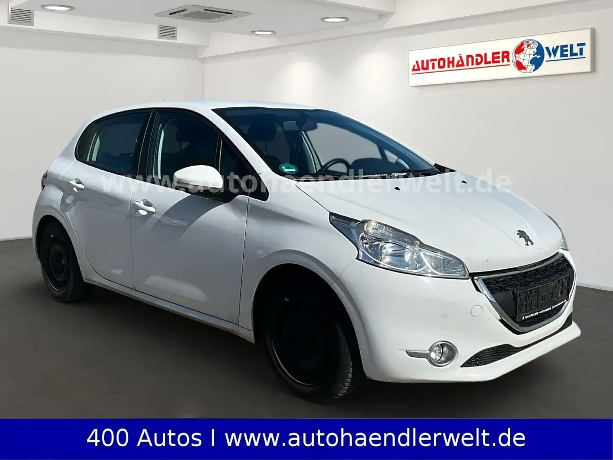 Gebraucht Peugeot 208 Active 68 PS (50 kW) 2014 Weiß Kleinwagen