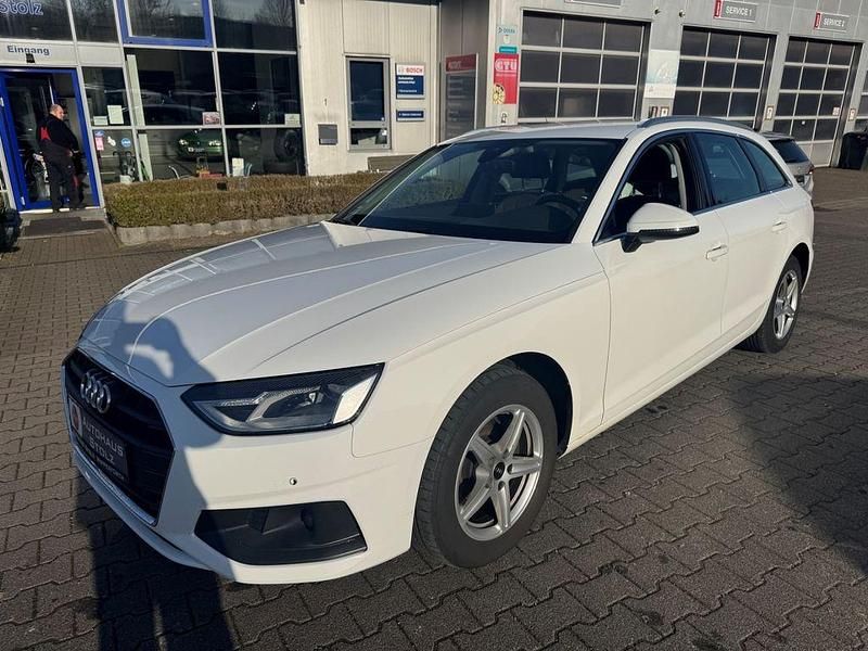 Weiss Gebraucht 2021 Audi A4 Basis Kombi | 17.979 € (Guter Preis) - Bild 1/4