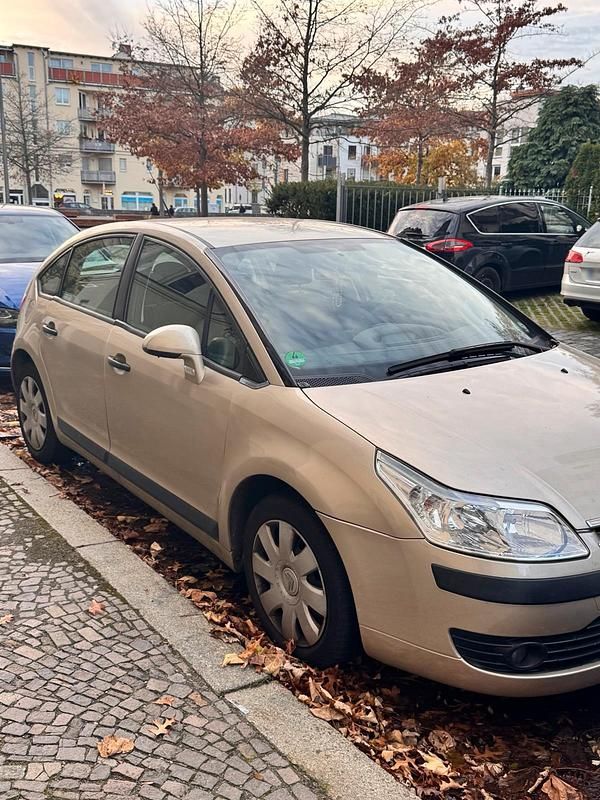 Second-hand Citroën C4 Comfort 109 CP (80 kW) 2005 Bej Berlinǎ