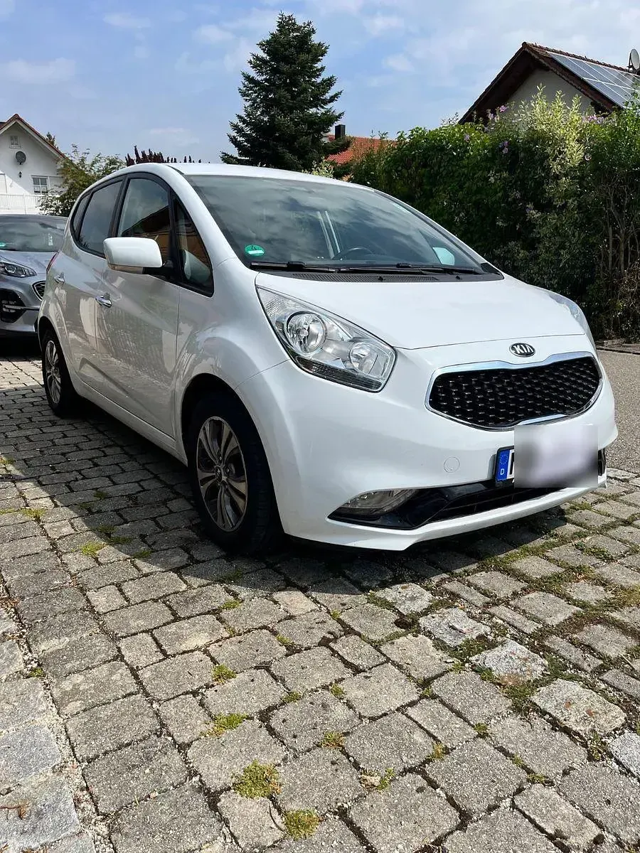 Gebraucht Kia Venga DREAM-TEAM Edition 125 PS (91 kW) 2018 Weiß Kleinwagen