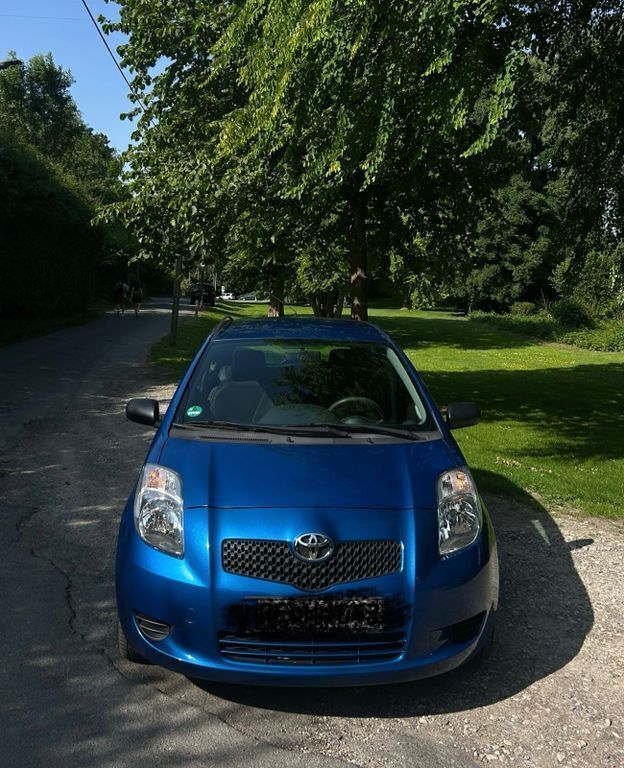 Blau Gebraucht 2007 Toyota Yaris Limousine | 2.490 € (Guter Preis) - Bild 1/4