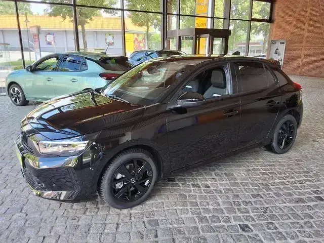 Gebraucht Opel Corsa 101 PS (74 kW) 2025 Schwarz Kleinwagen