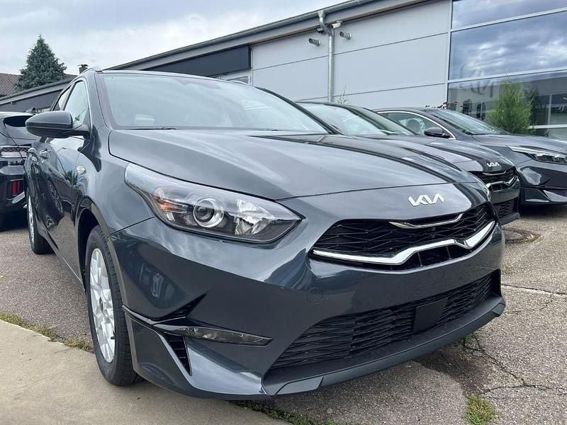Grau Neu 2025 Kia Ceed Sportswagon Comfort Kombi | 24.990 € (Fairer Preis) - Bild 1/4