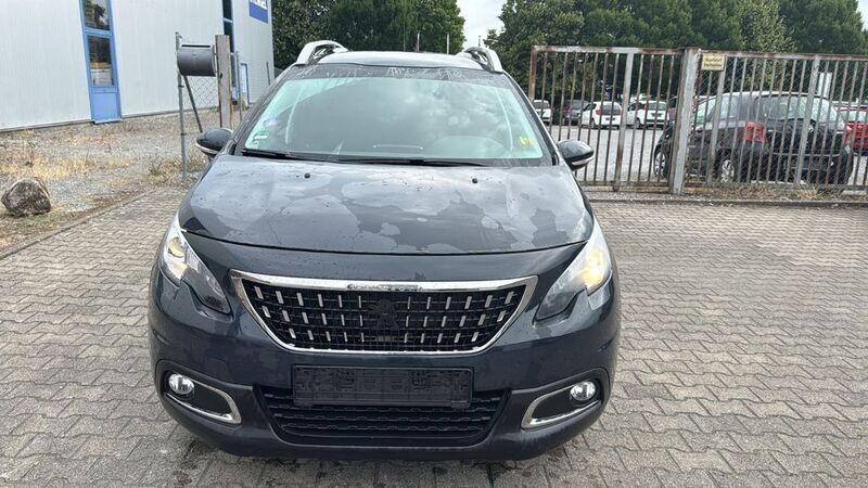 Grau Gebraucht 2019 Peugeot 2008 Active SUV | 7.450 € (Superpreis) - Bild 1/4
