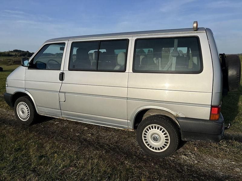 Gebraucht VW T4 102 PS (75 kW) 2002 Silber Van