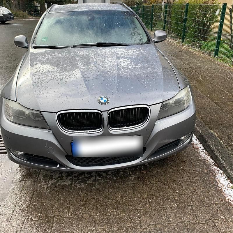 Gebraucht BMW 316 116 PS (85 kW) 2011 Grau Kombi