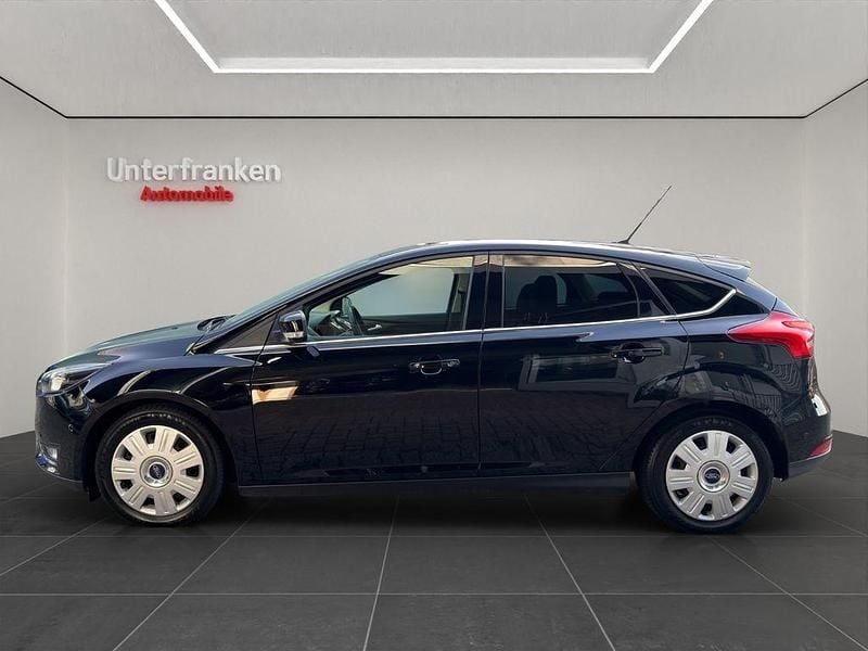 Gebraucht Ford Focus Titanium 125 PS (91 kW) 2016 Schwarz Limousine