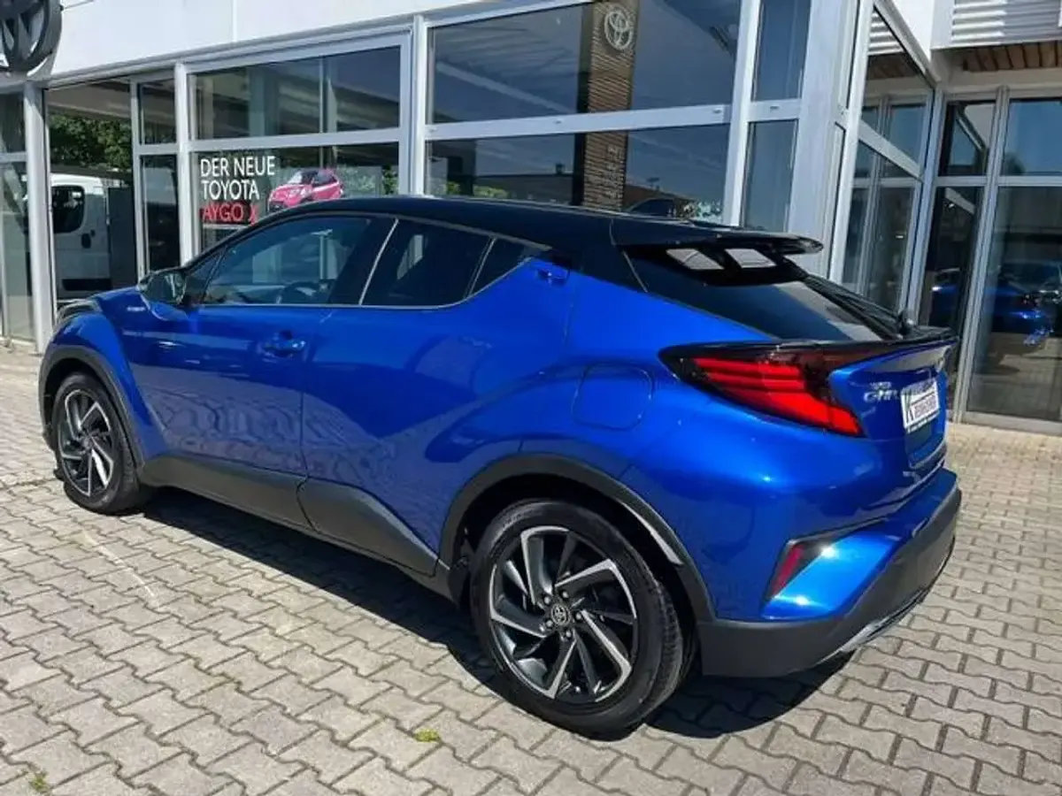 Gebraucht Toyota C-HR Style 184 PS (135 kW) 2020 Titanblau met / dach schwarz SUV